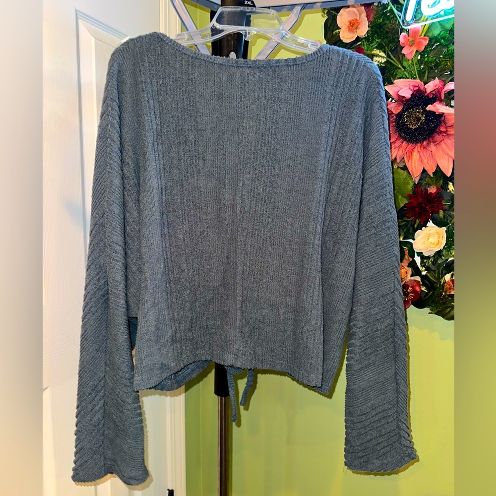SHEIN Drawstring Rutched Front Top - Picture 4 of 7